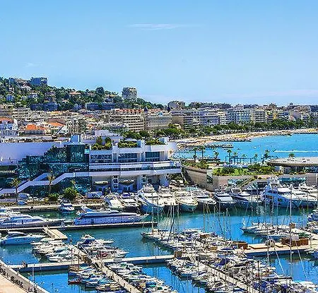 Apartman 2 Bedroom Modern In With Sea View Antibes